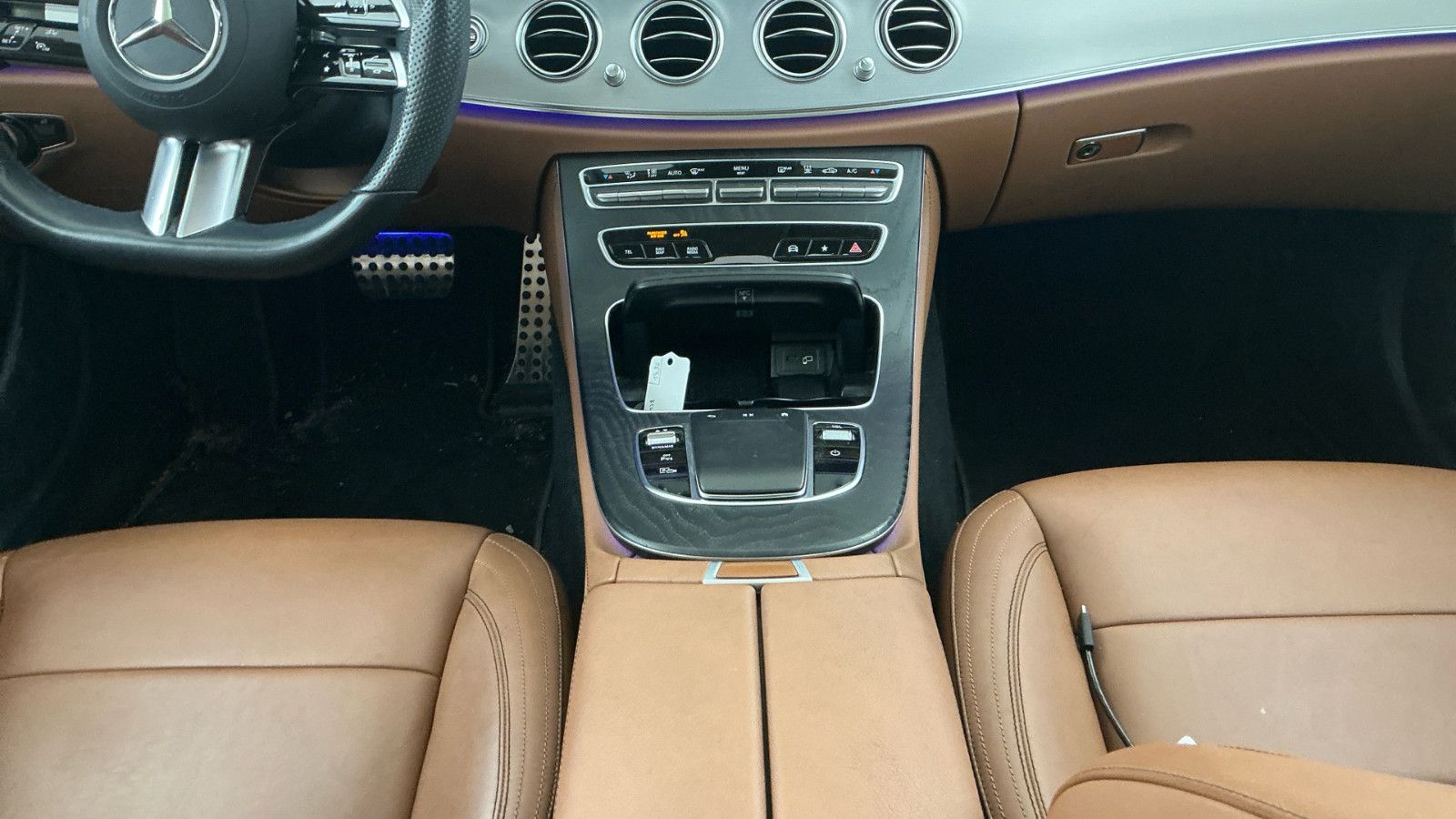 Mercedes-Benz E 300 e AMG Allrad 19 Pano 360 HUD Distro Night foto 11