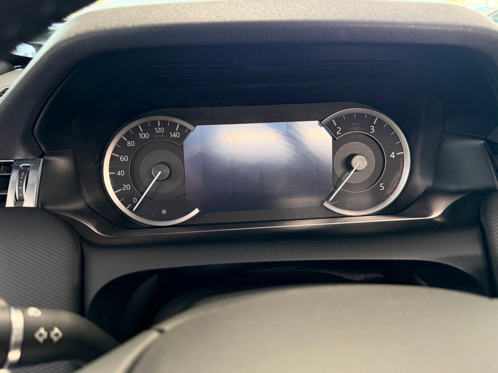 Fahrzeugabbildung Land Rover Discovery Sport 2.0 D 165 R-Dynamic SE AWD