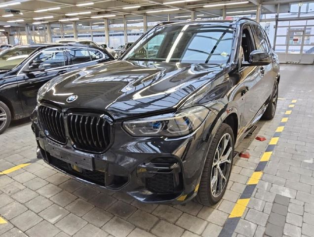 BMW X5 M50i Laser Belüft. HuD Keyless 21" M-Abgasan.