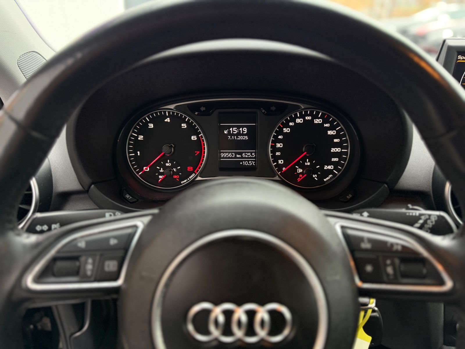 A1 attraction 1.2 TFSI Navi Sitzh. Tüv Neu