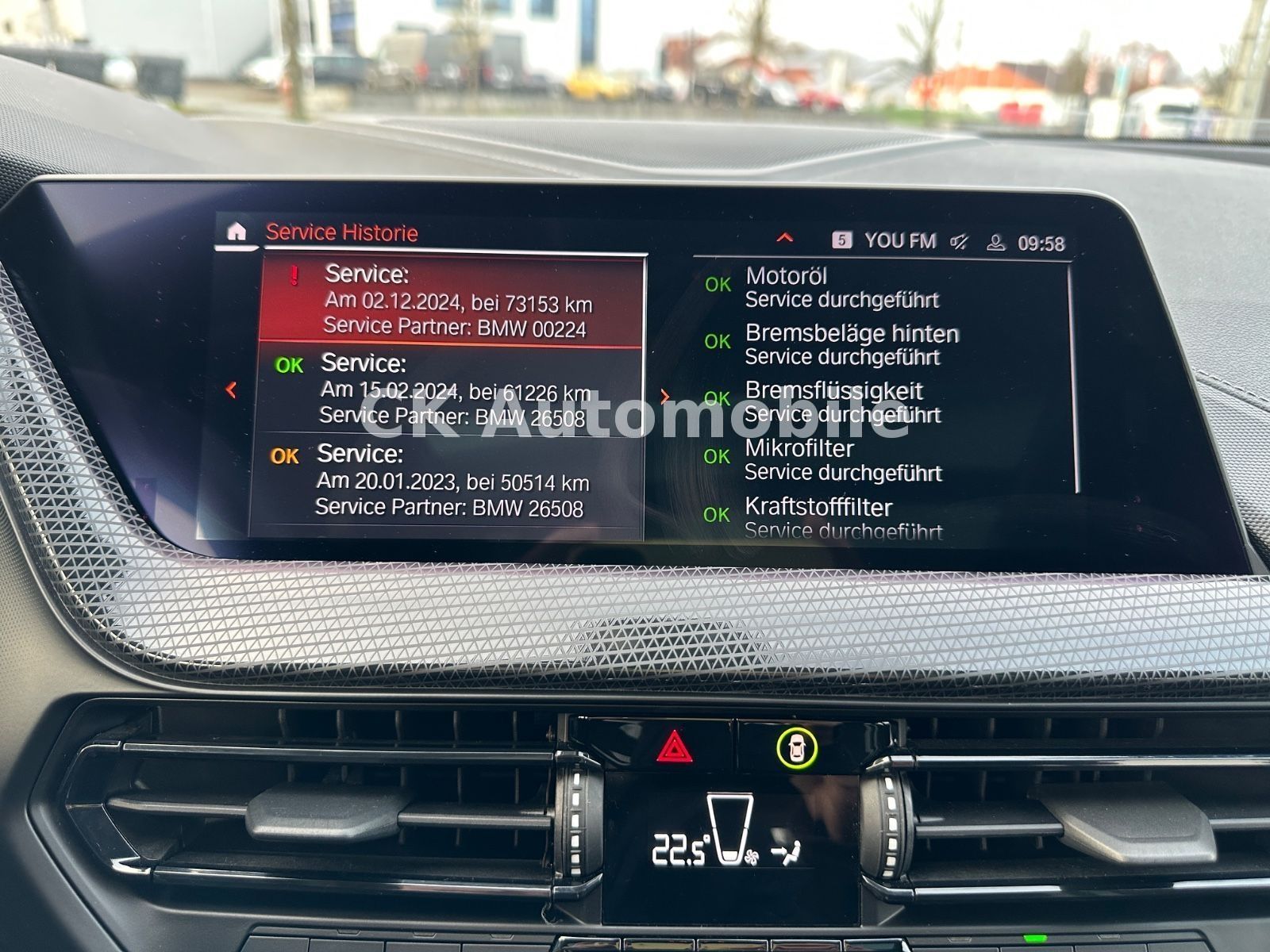 Fahrzeugabbildung BMW 118d Sport-Line/Shadow-Line/Navi/Pano/LED/PDC