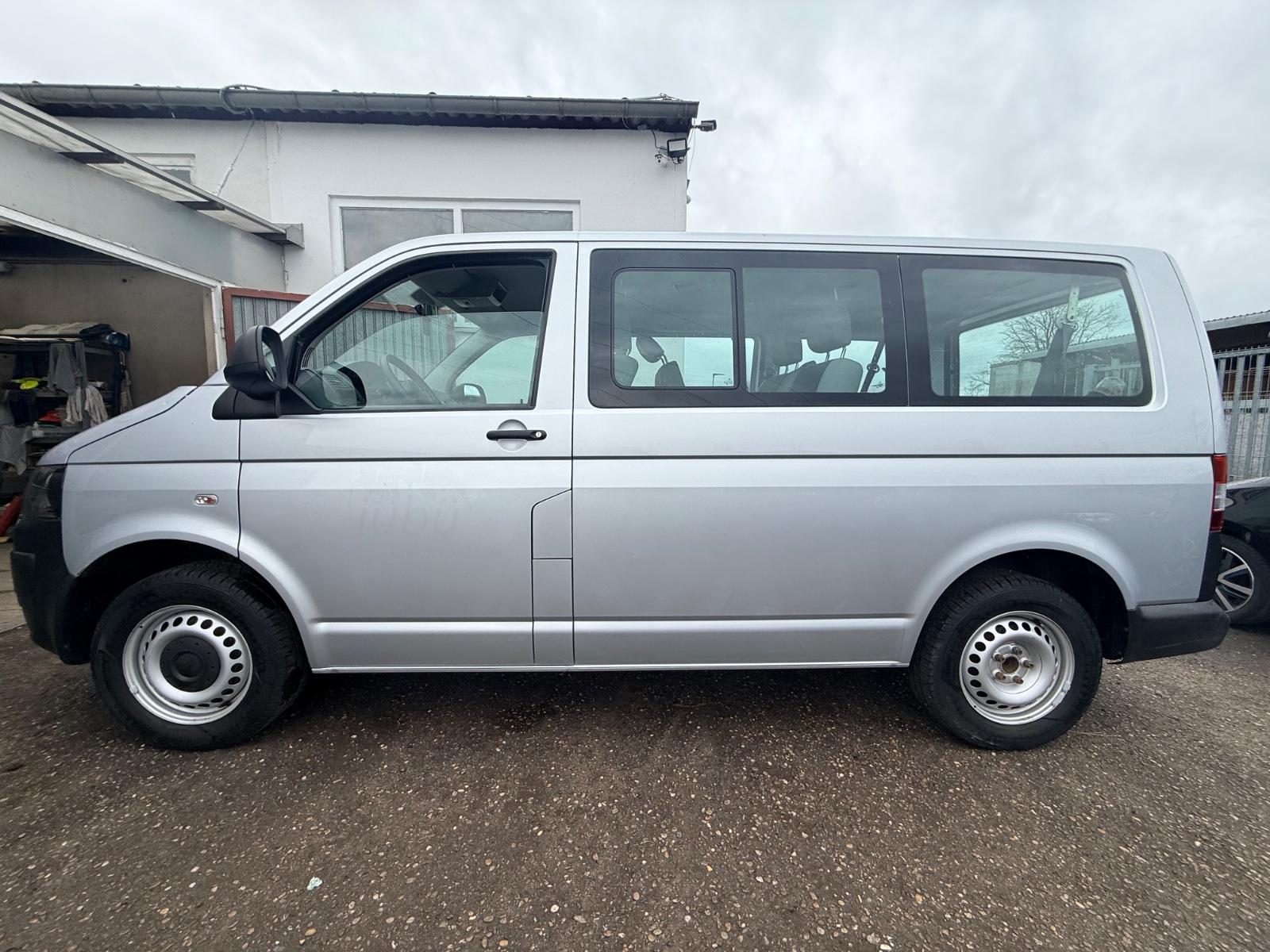 Volkswagen T5 Transporter Kasten-Kombi Kombi 6-Sitzer