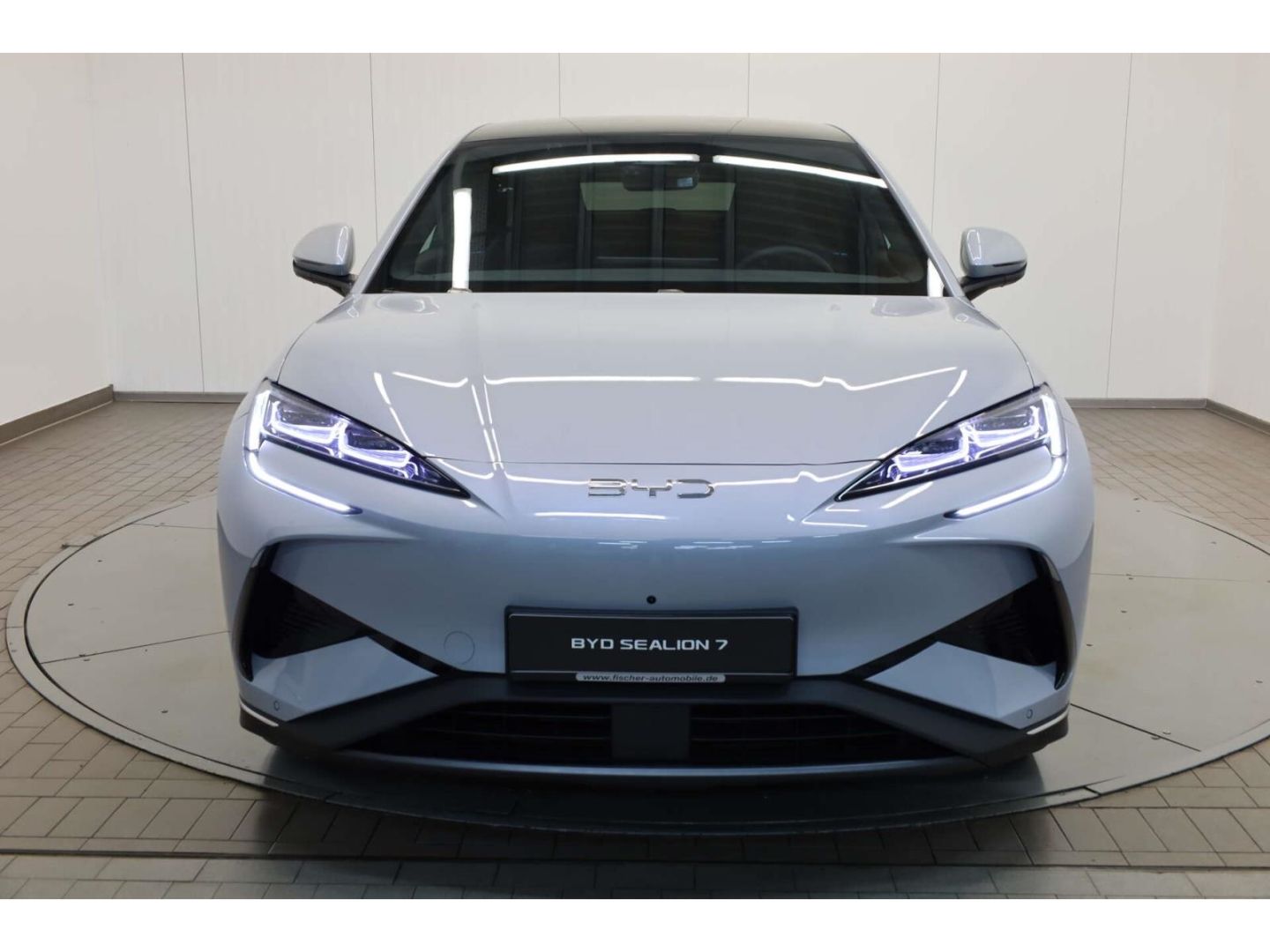 BYD SEALION 7