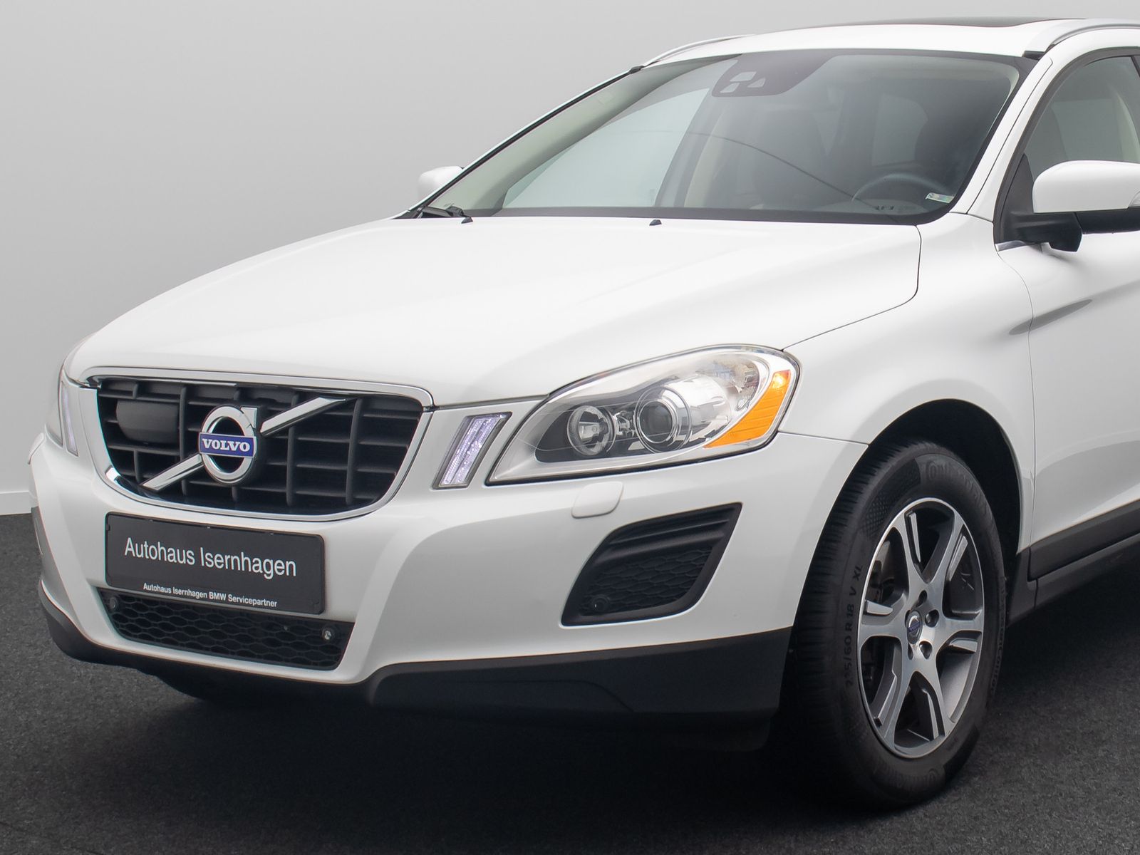 Fahrzeugabbildung Volvo XC60 Summum 2WD Bi-Xenon Kamera Panorama