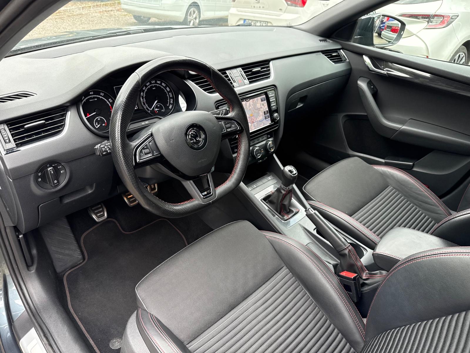 Skoda Octavia Combi RS Klima Navi Xenon -nur 73.000km!