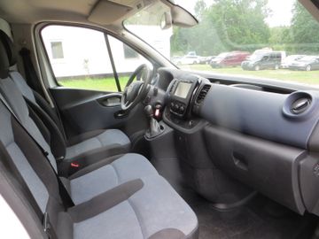 Opel Vivaro - 10