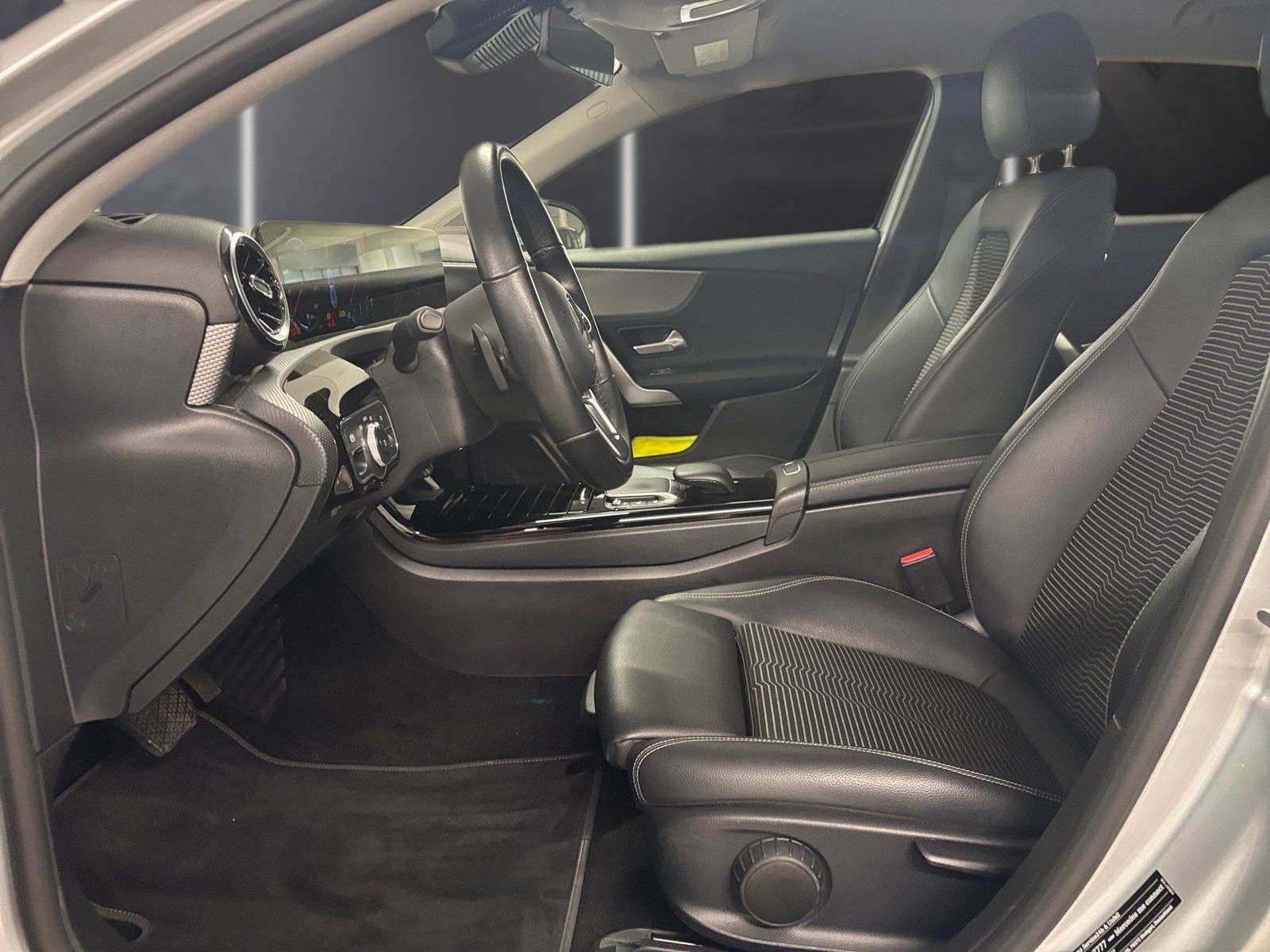 Fahrzeugabbildung Mercedes-Benz A 200 Progressive*Totwinkel*Kamera*MBUX*LED*DCT*