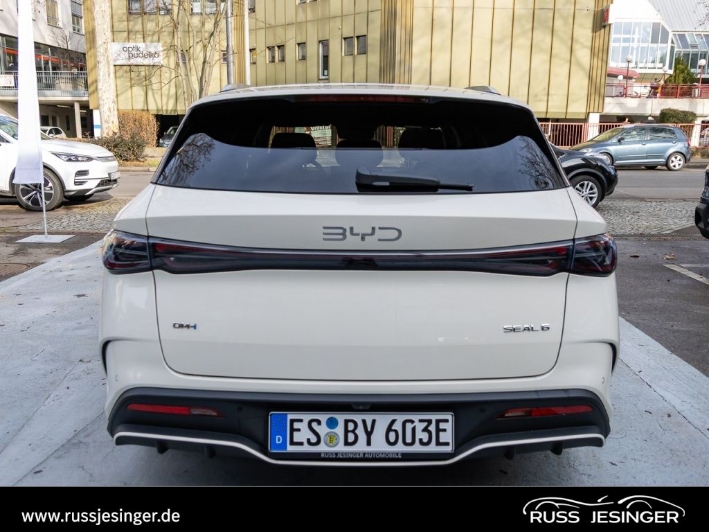 BYD SEAL 6