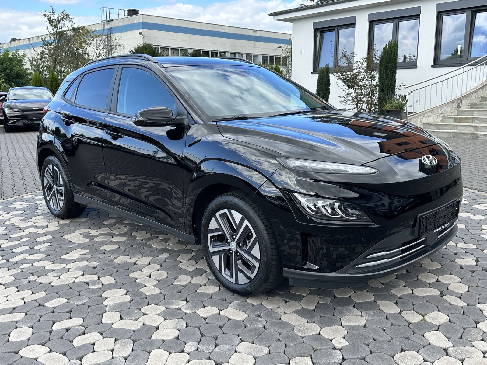 Hyundai Kona Elektro Trend LED ACC NAV KRELL WÄMPU 64KWh imagem 2