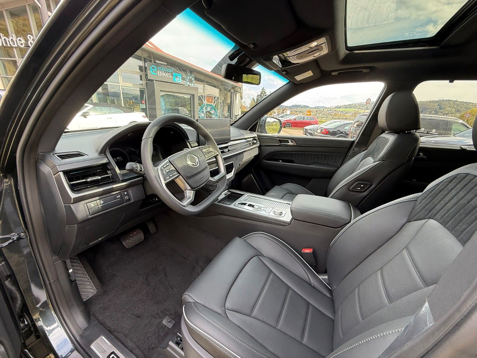 Fahrzeugabbildung KGM REXTON+LUX+360*KAMERA+LEDER+20ZOLL+ALLRAD+MEMORY