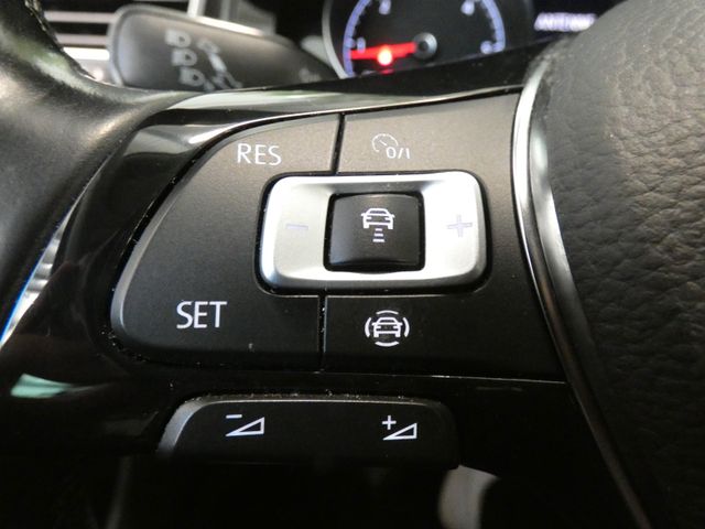 Golf 1.6 TDI IQ.DRIVE STANDHEIZUNG NAVI ACC