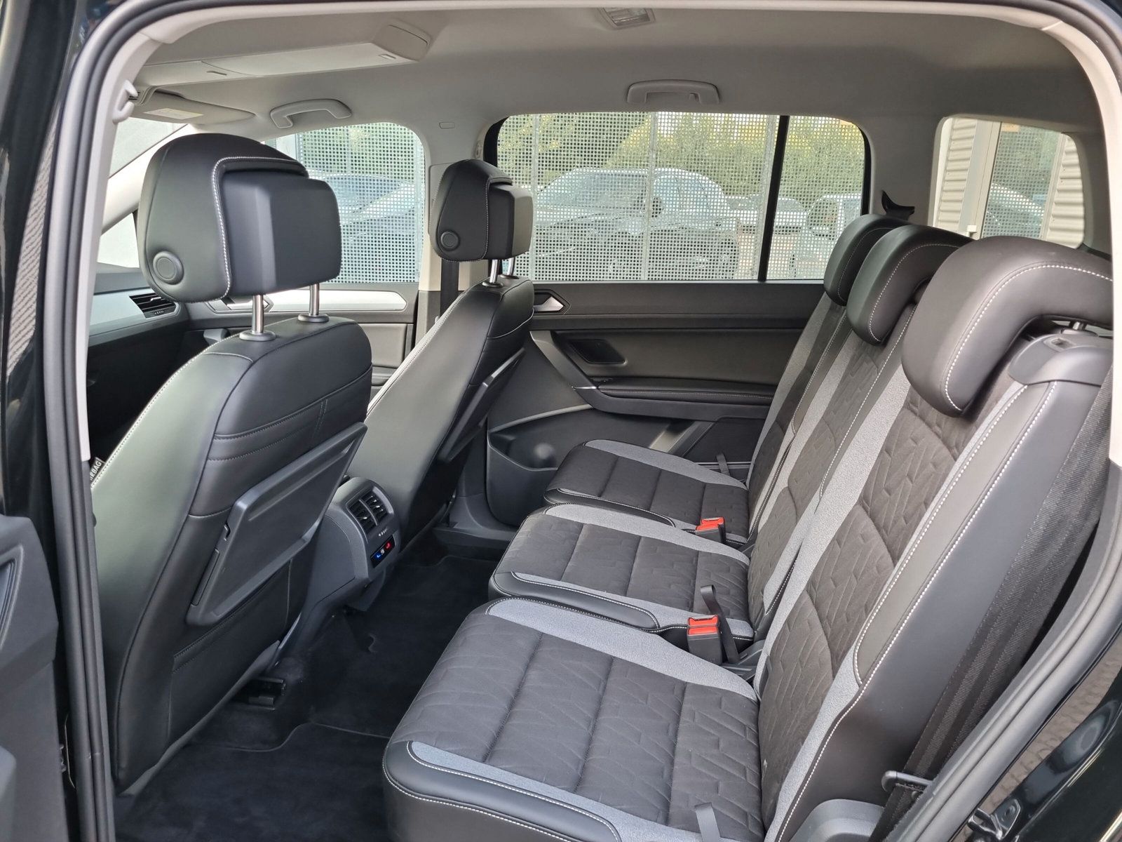 Volkswagen Touran - Bild 14