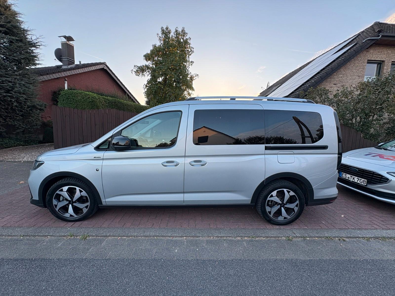 Ford Grand Tourneo 2.0 EcoBlue 90kW Active  7 Sitzer