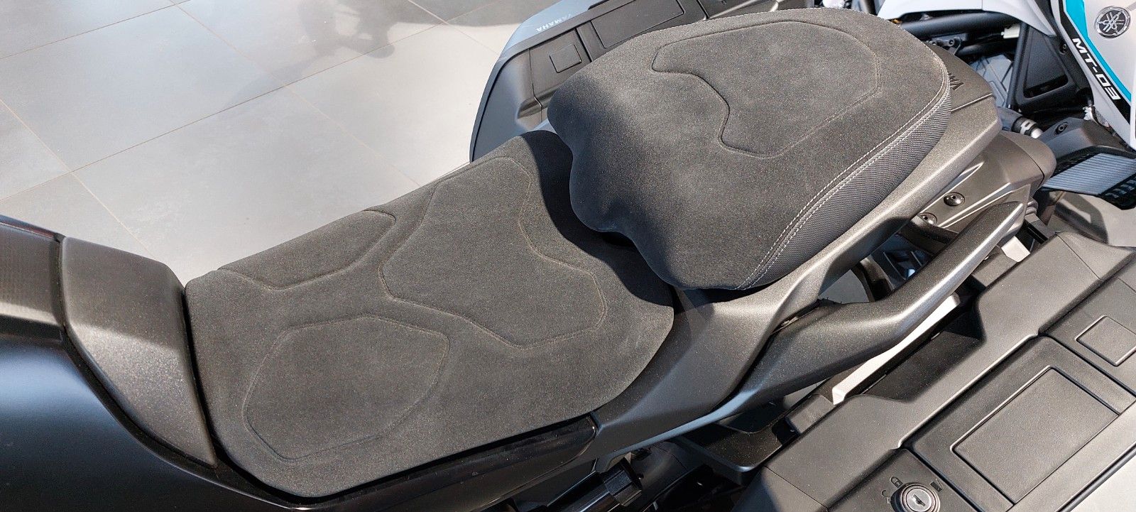 Fahrzeugabbildung Yamaha Tracer 7 GT  2025  Silber + Schwarz sofort