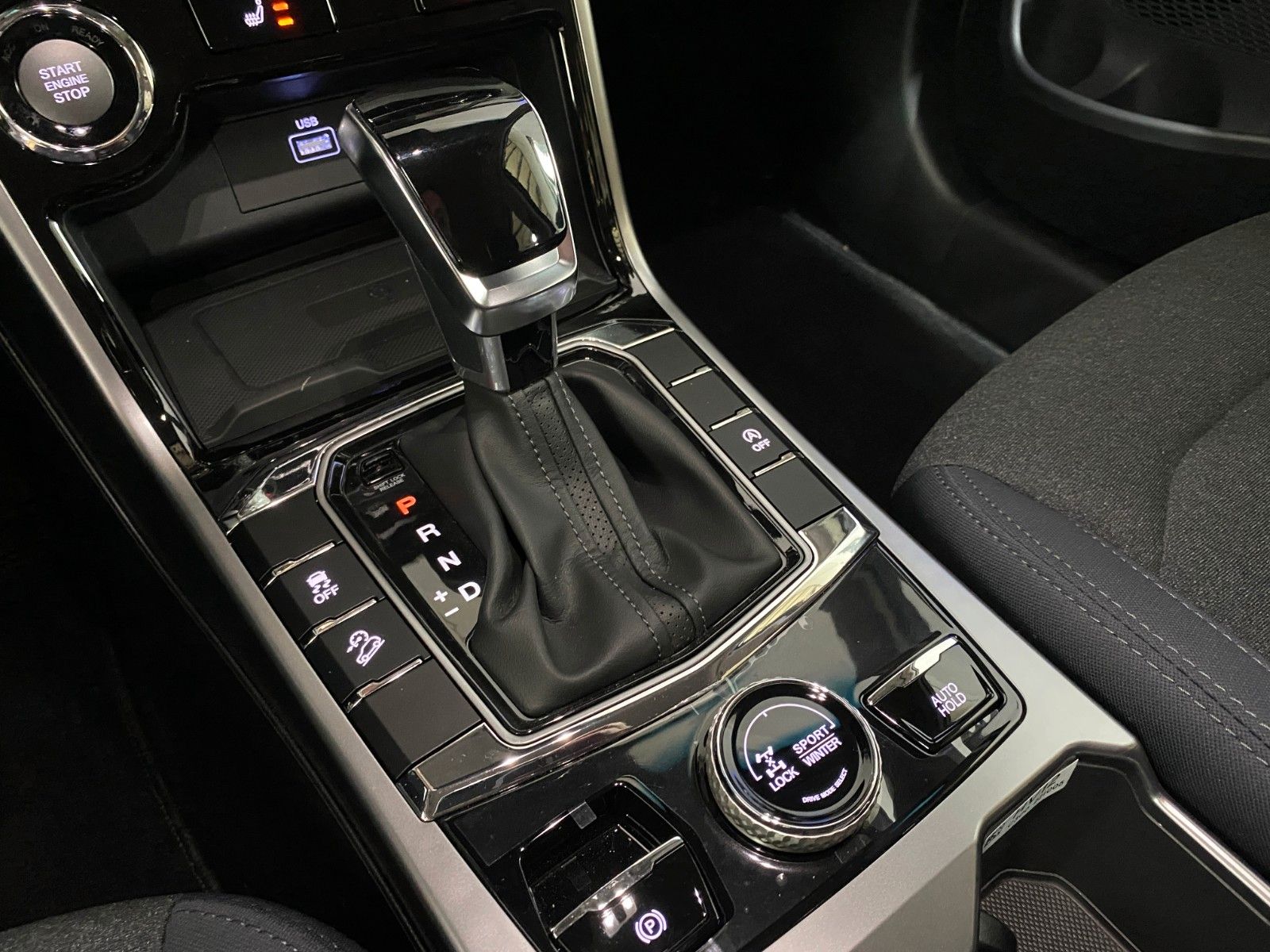 Fahrzeugabbildung Ssangyong Korando RUBY  1,5AT 4WD *LED*NAVI*TOTWINK