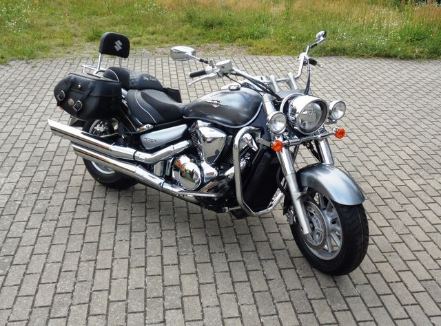 Suzuki VLR 1800 aus 2.Hand im Top-Zustand, Reifen neu