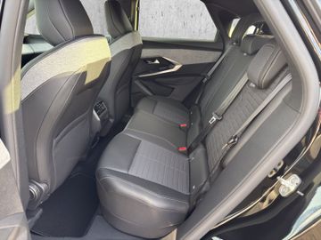 Peugeot 3008 1.2 136 Allure Kam.+KeyLess+LED+Navi+SHZ