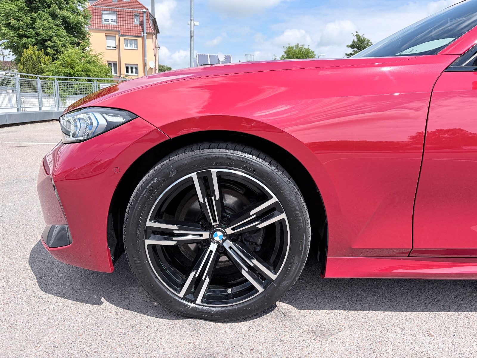 BMW 320 i Aut M Sport PANO/AHK/HUD/360°/STANDHEIZUNG foto 9
