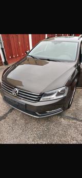 Volkswagen VW Passat 1.4 TSI - Volkswagen Passat mit Benzin-Antrieb: Kombi, 1.4