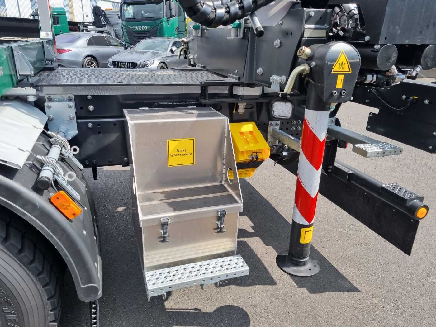Fahrzeugabbildung Iveco X-WAY AS300X57ZP ON+ 6x4 Palfinger Epsilon M12 Z