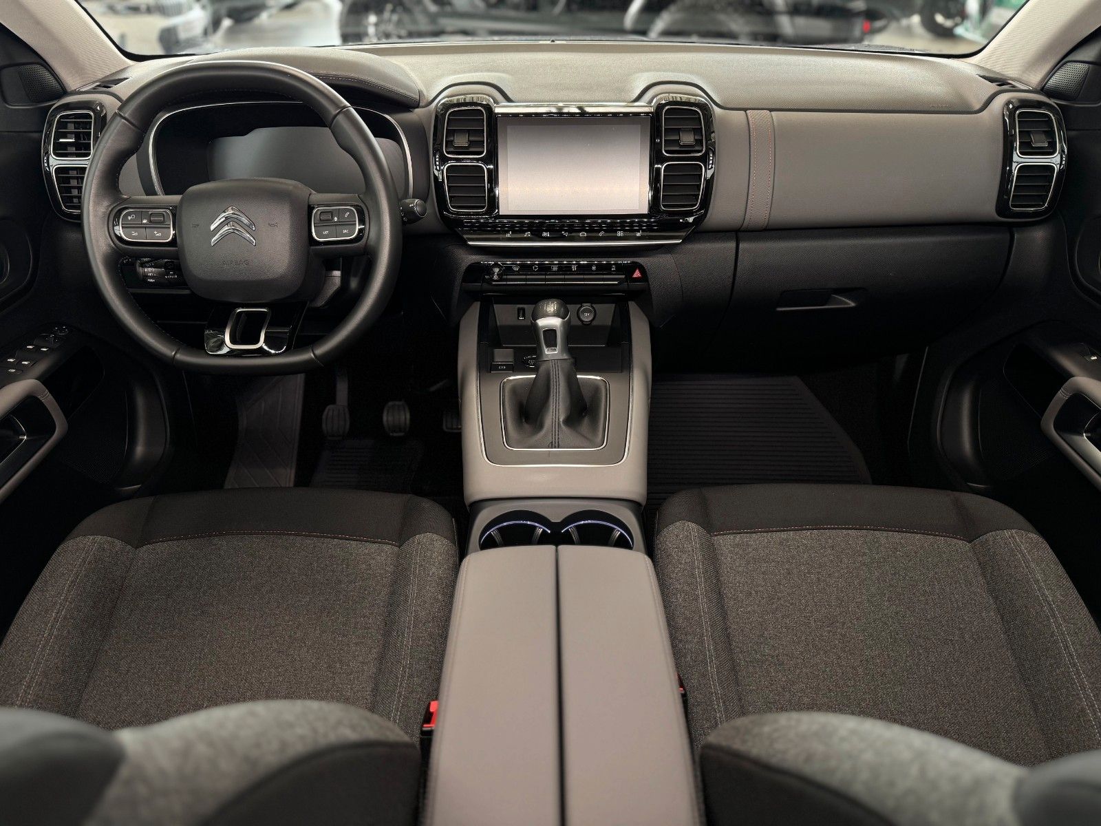 Fahrzeugabbildung Citroën C5 Aircross 1.2 130 Feel   "DAB 19"-LM Tempomat"