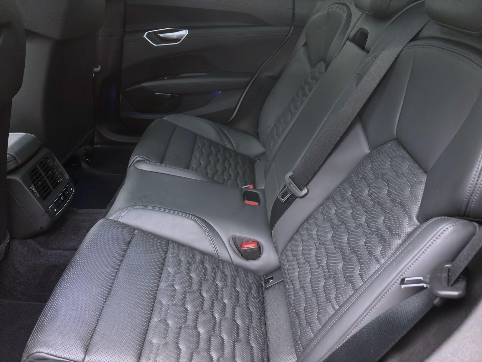 Audi e-tron GT Q PANO MATRIX NAVI B&O HuD SITZHZG