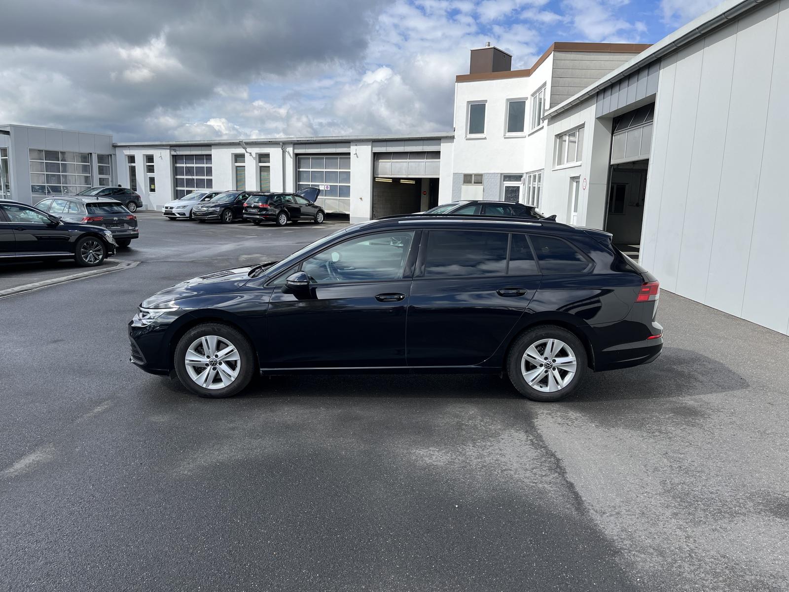 Volkswagen Golf Variant 2.0 TDI Life 112€ m.20% Anz. Navi L