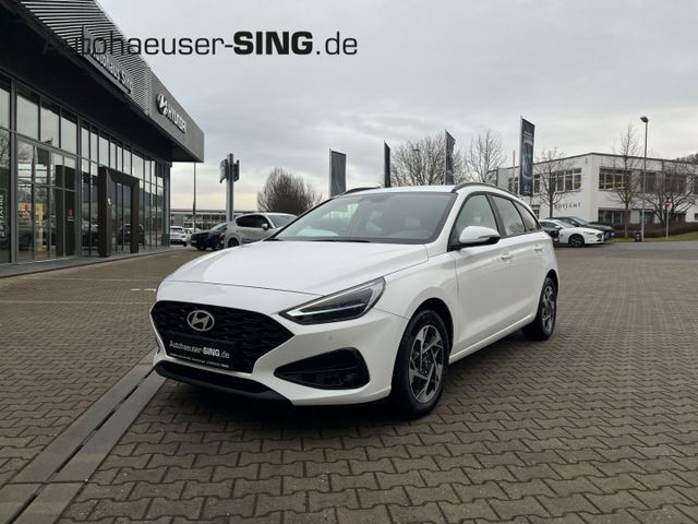 Hyundai i30cw Smart Navi Hybrid LED Kamera Apple SHZ PDC