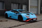 Lamborghini Huracán STO On Stock, Lift, CarPlay - blaue Lamborghini Huracán