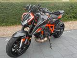 KTM 1290 Super Duke R Wartung+Neue Reifen vor 300km! - 300