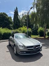 Mercedes-Benz SLK 200 BlueEFFICIENCY - - Mercedes-Benz SLK 200 Gebrauchtwagen in Köln