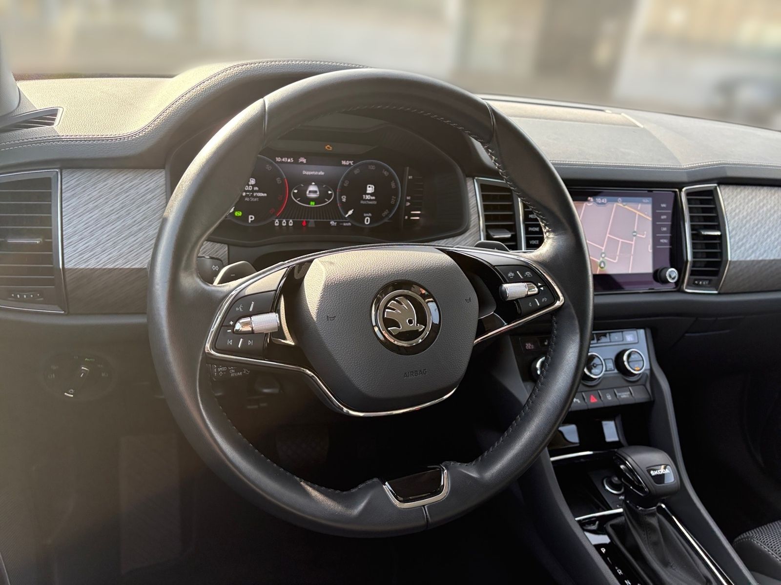 Skoda Kodiaq 1.5 TSI DSG STYLE +MATRIX +ACC +STHZ +RKA foto 11