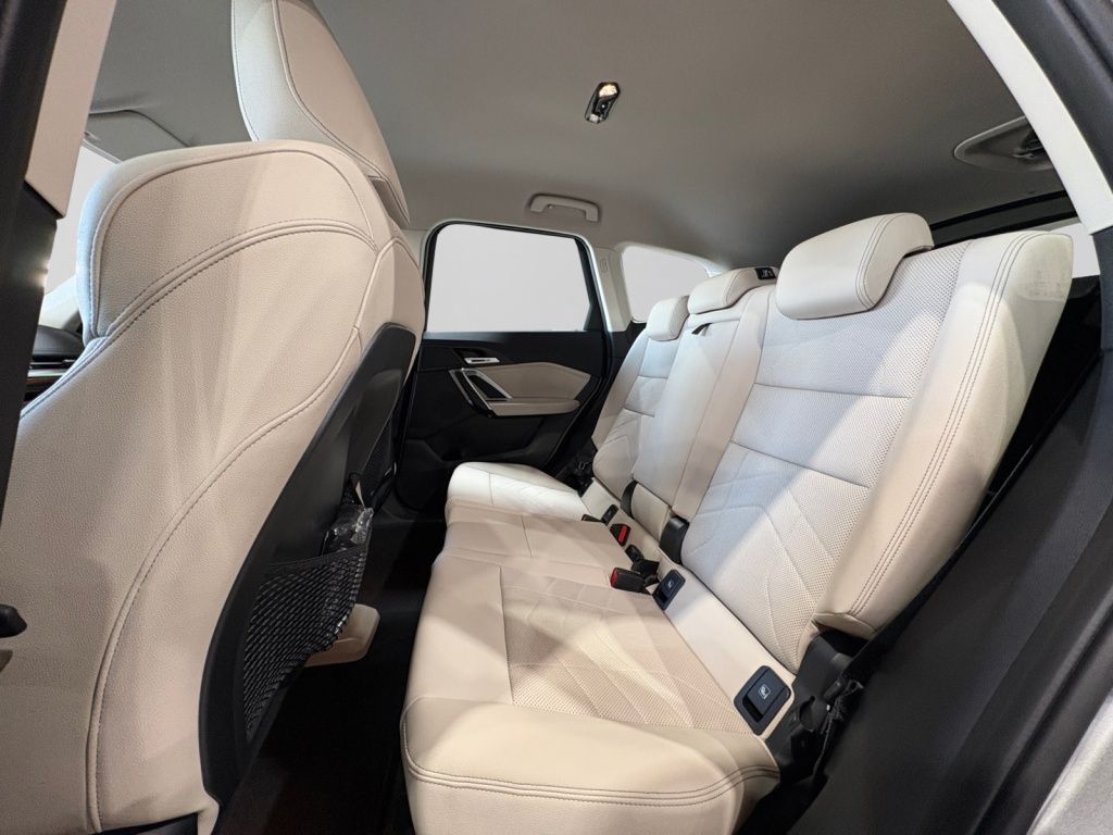BMW X1 xDrive 20d xLine LED AHK KAM LHZ SHZ SPIEGELP foto 14