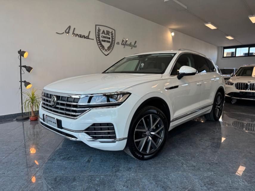 VW Volkswagen Touareg 3.0 V6 tdi Elegance 231cv 1Pr
