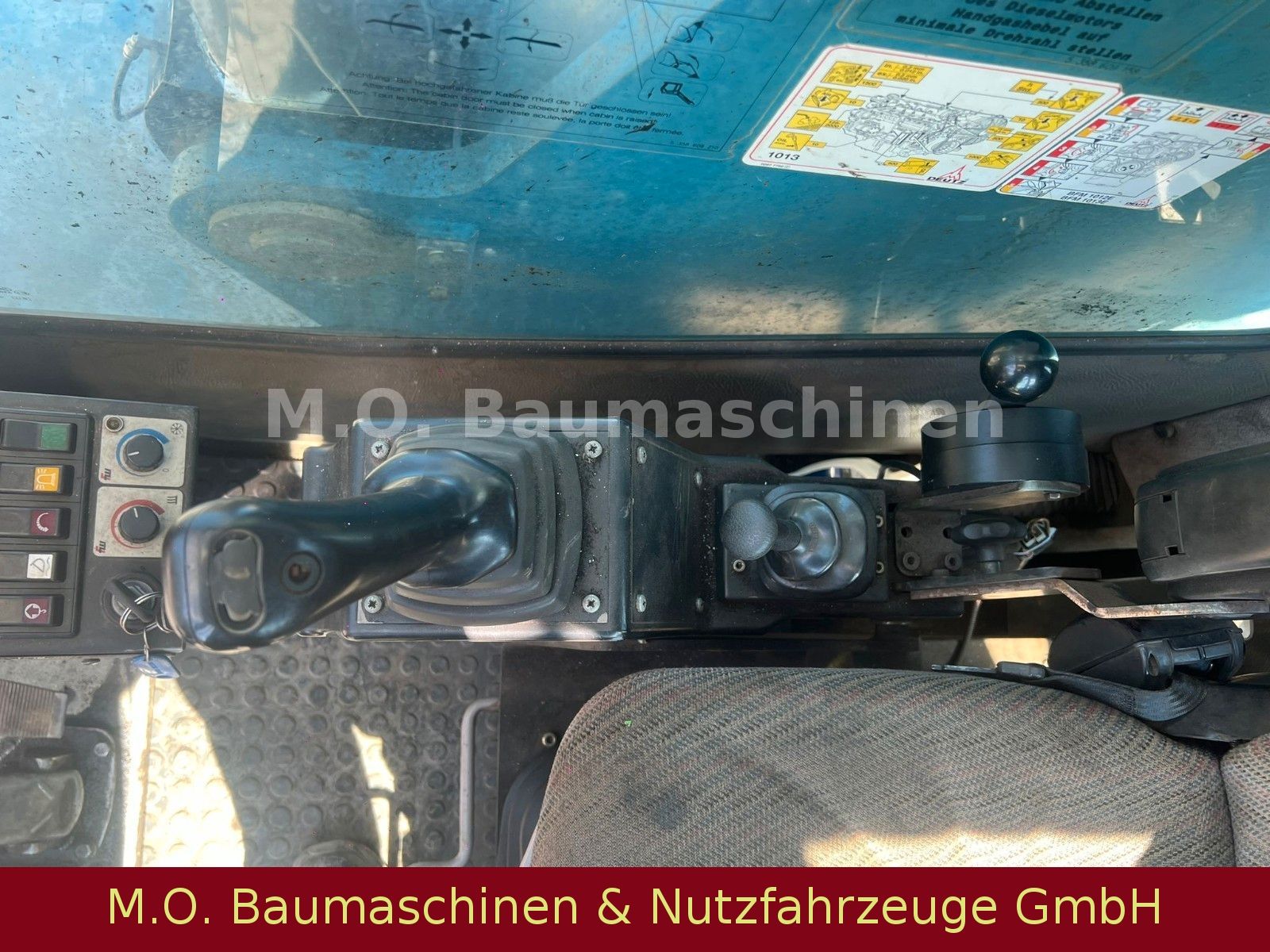 Fahrzeugabbildung Fuchs MHL 360 /Verstellbare Kabine/Magnetanlage/