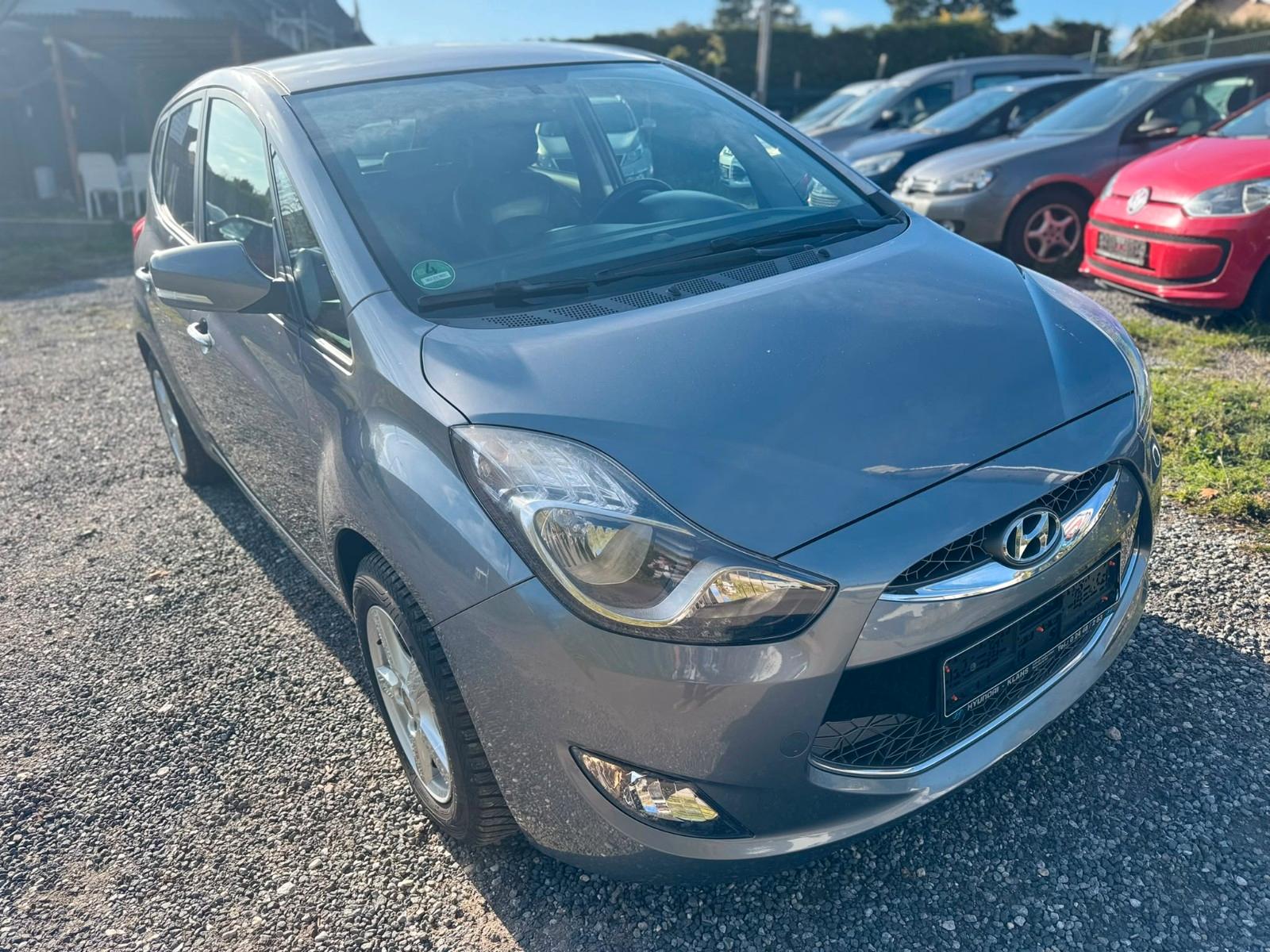 Hyundai ix20 2011 — photo 8