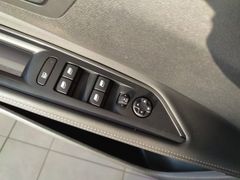 Fahrzeugabbildung Peugeot 5008 GT BlueHDI 130 EAT8 Panoramadach, 7-Sitzer
