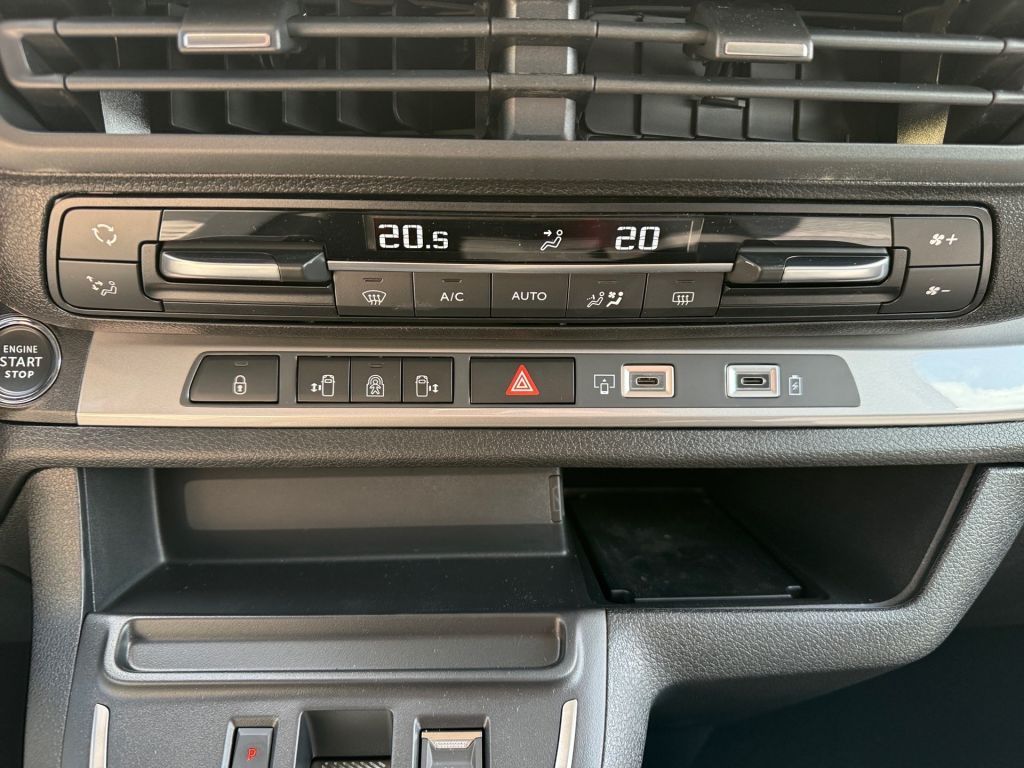 Fahrzeugabbildung Citroën Spacetourer M Diesel 180 Autm. Plus