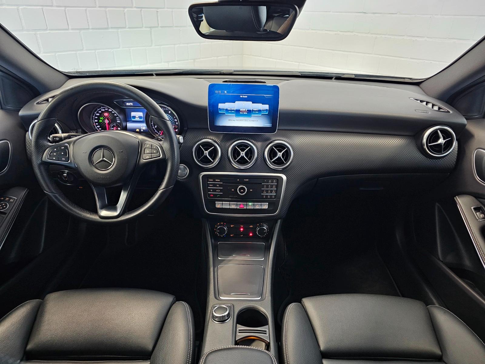 Mercedes-Benz A 250 Urban 4Matic +ACC/LED/Navi/Leder/Klima