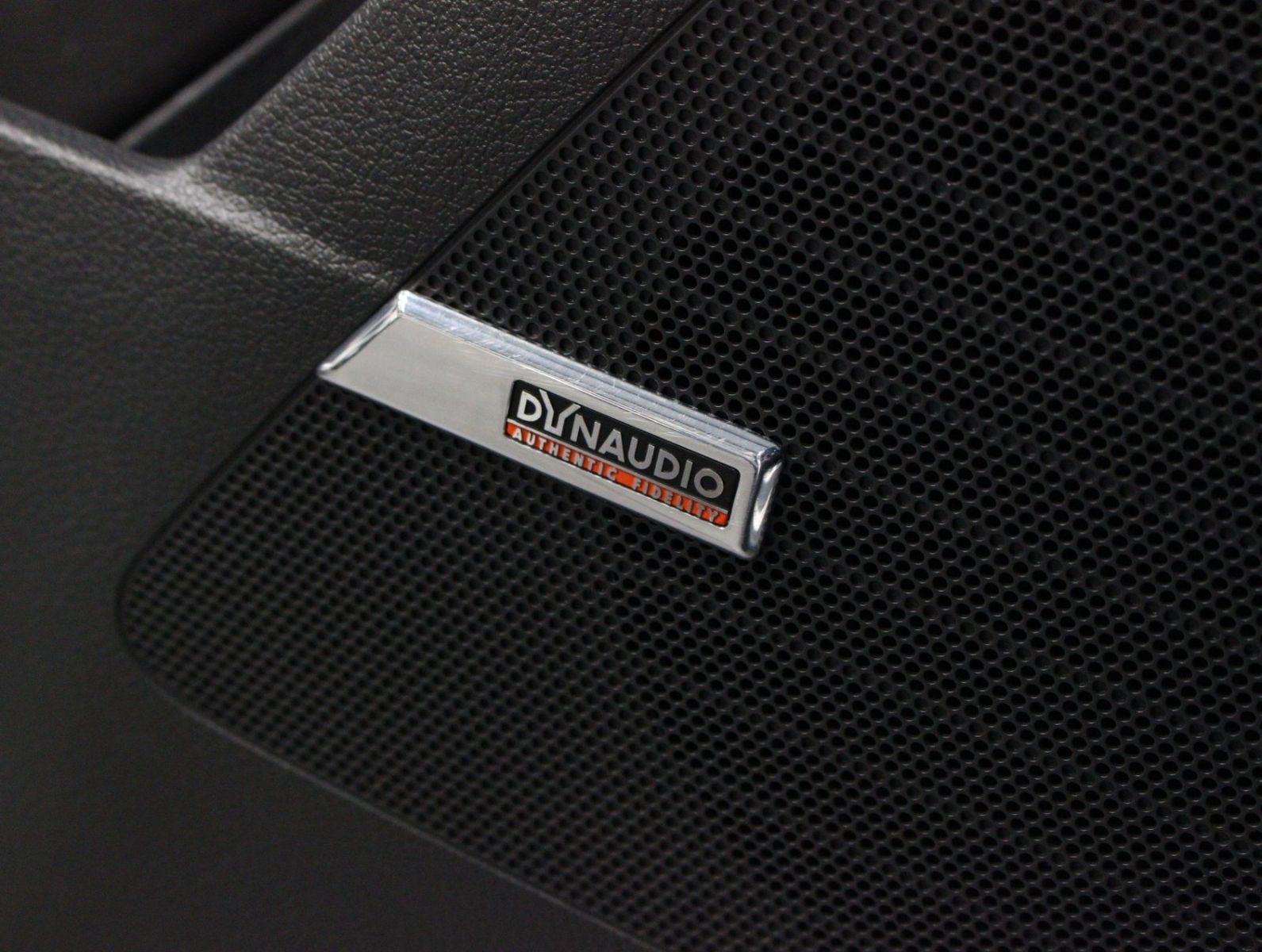 Fahrzeugabbildung Volkswagen Tiguan Sport & Style BMT 4Motion R Line*TOP