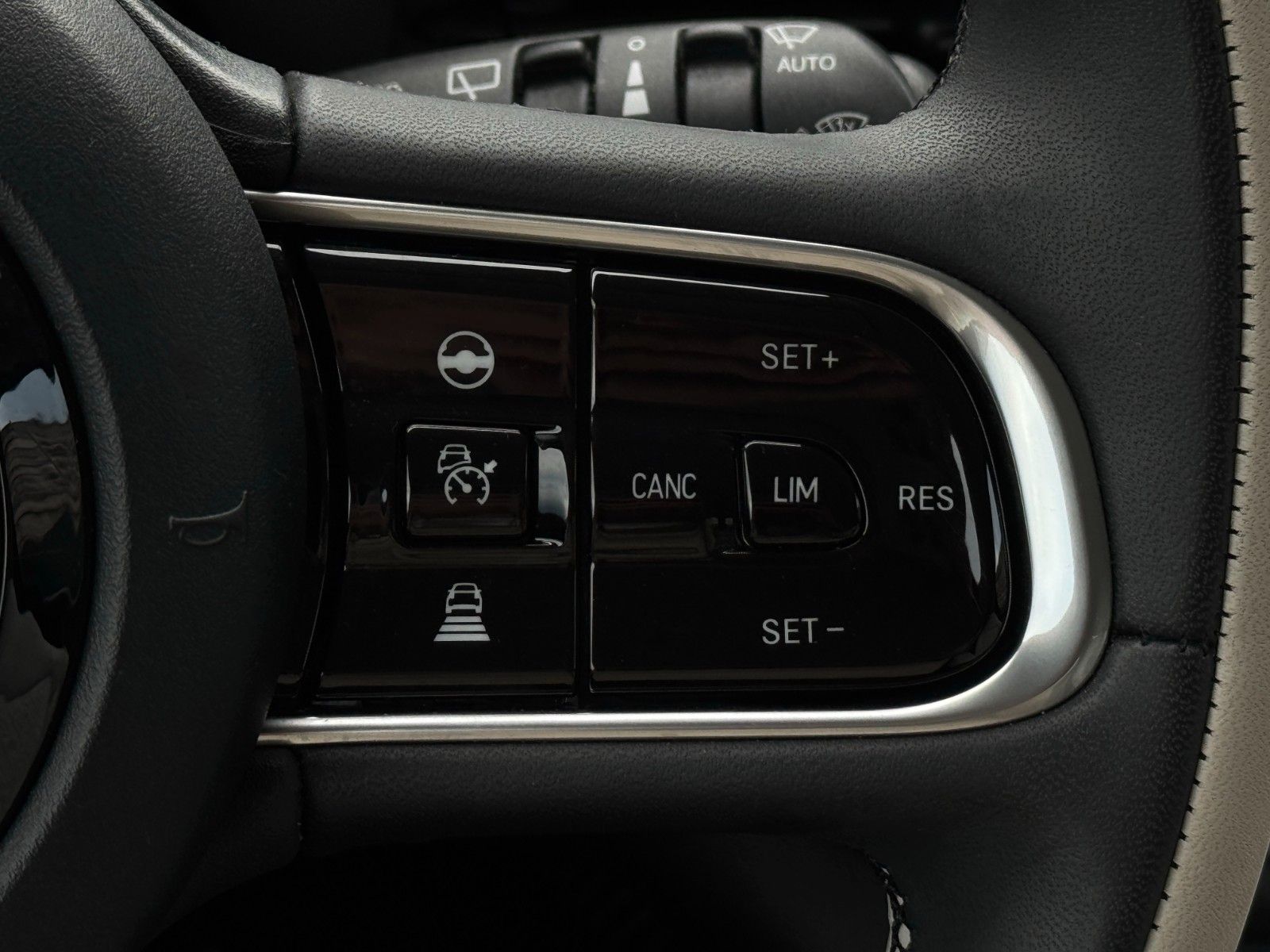 Fahrzeugabbildung Fiat 500e La Prima by Bocelli Leder CarPlay ACC CAM