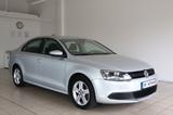 Volkswagen Jetta VI Comfortline Navi PDC Tempomat Klimaaut. - Volkswagen Jetta mit Diesel-Antrieb: Limousine