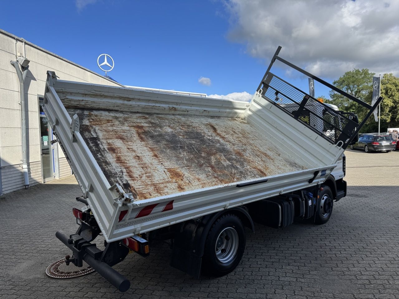 Fahrzeugabbildung Iveco ML80E21/3-SeitenkipperMeiller 2x AHK,Schwingsitz