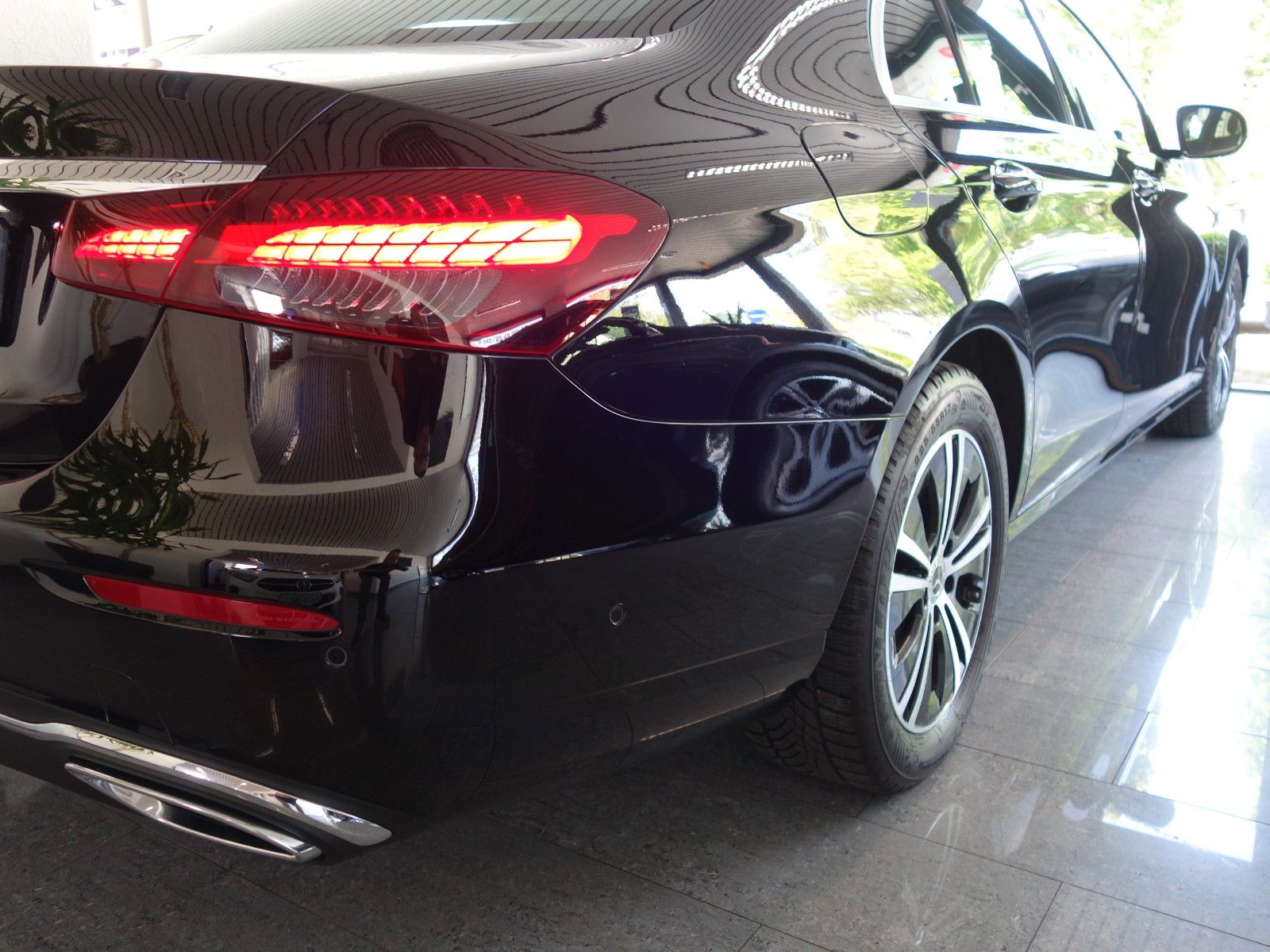 Mercedes-Benz E 220 D 9G-TRONIC/Limousine/AVANTGARDE/1-HAND foto 11