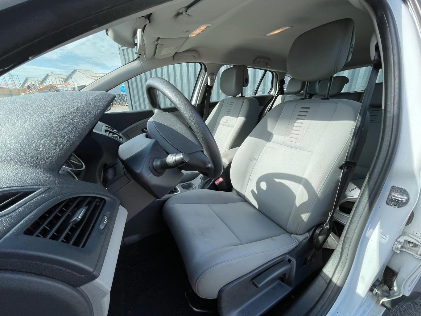 Renault Megane 2010 — photo 6