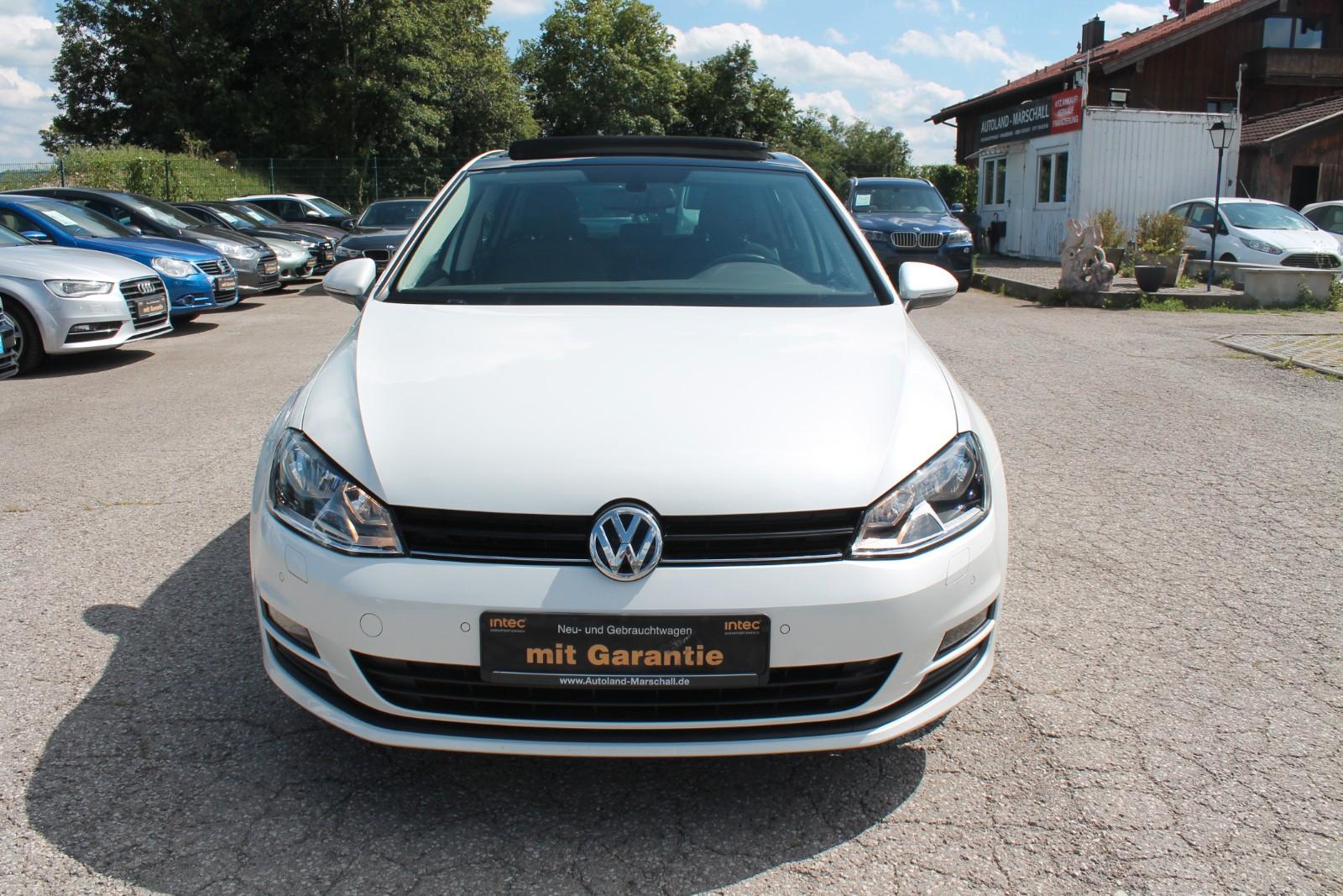 Volkswagen Golf 1,2 TSI 110PS Cup BMT KLIMATR PANORAMA NAVI