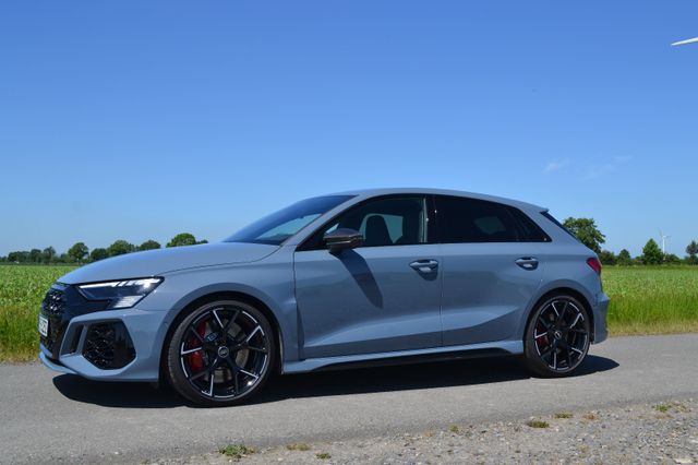 AUDI RS3 2.5 TFSI S tronic quattro Sportback -