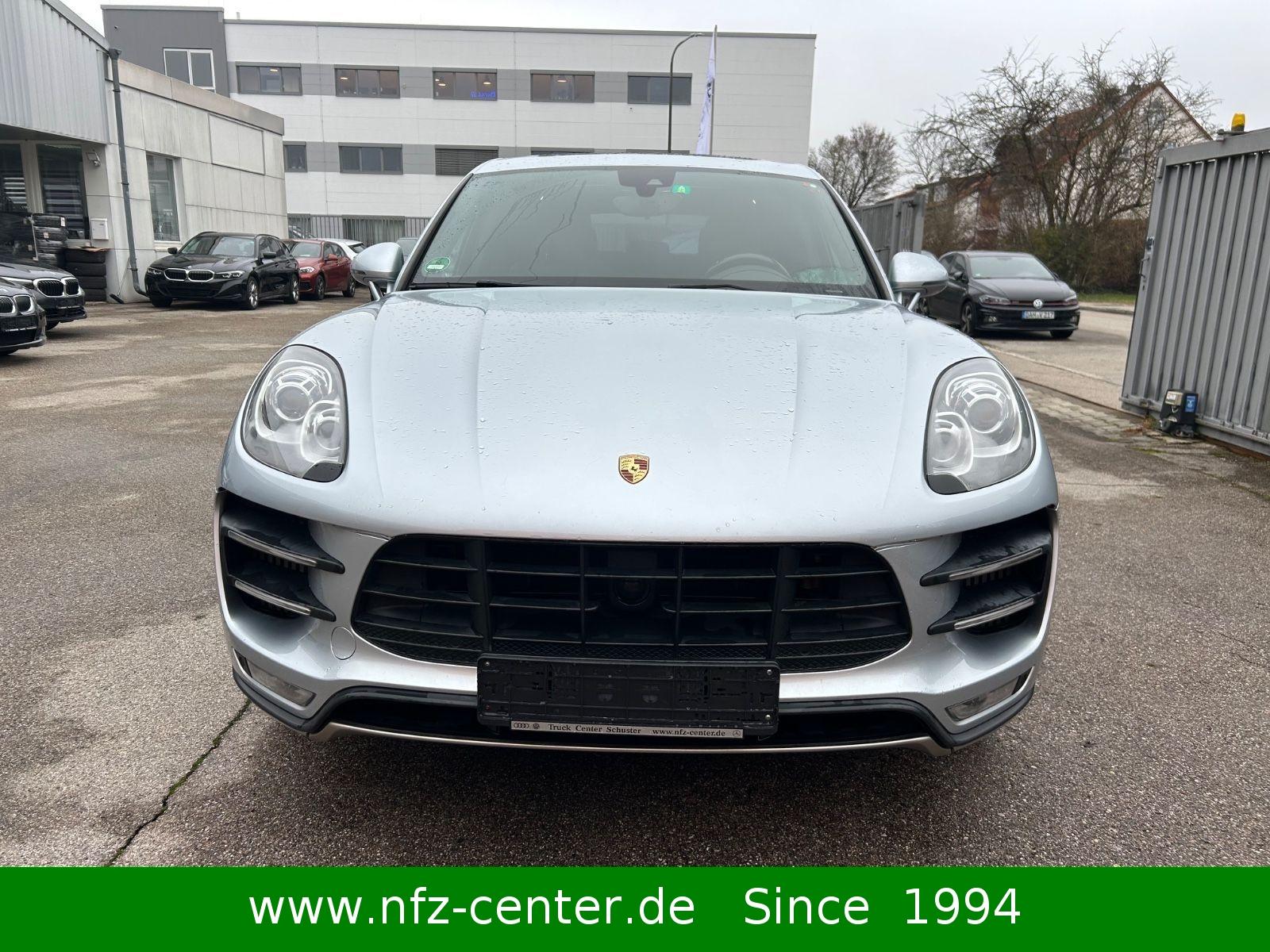 Porsche Macan Turbo 3,6L V6 PANO/BOSE/CARBON/ALCANTARA