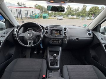 Volkswagen Tiguan - 10