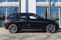 BMW X2 xDrive 18d M Sport / BUSINESS / H&K / DDC BMW X2 xDrive 18d M Sport / BUSINESS / H&K / DDC